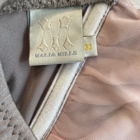 **SALE**  MALIA MILLS  Bikini - 32 D/DD  Bottoms XS-S Shimmery Champagne Silver - Picture 7 of 12